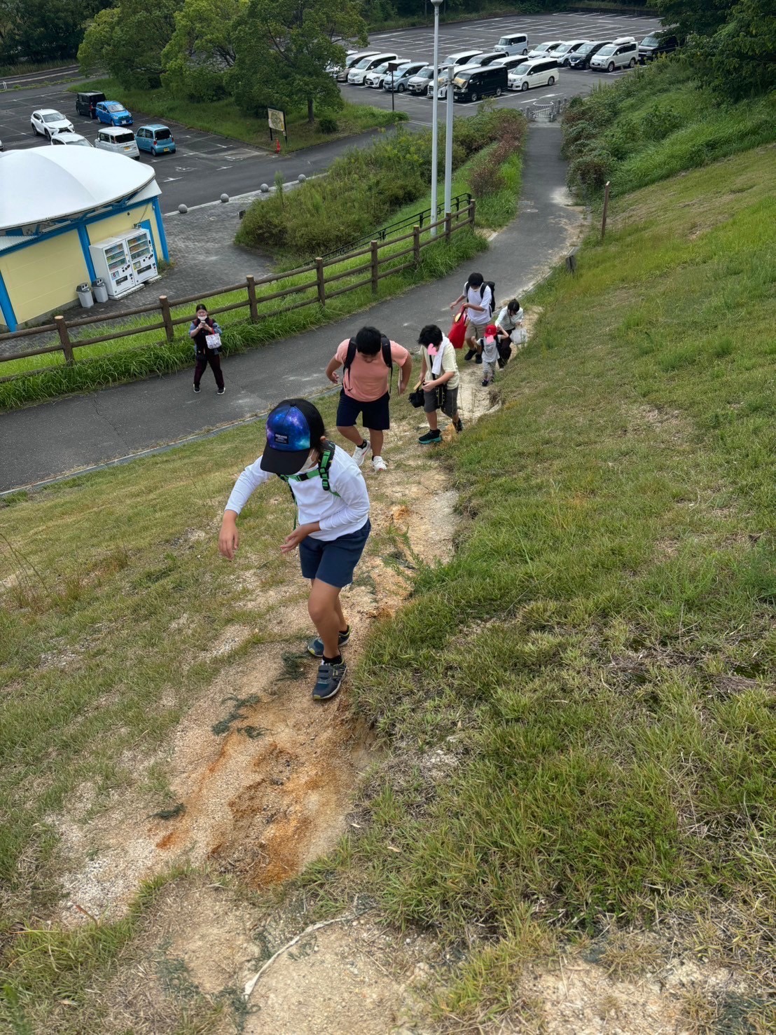 大阪市浪速区の放課後等デイサービスオハナピース大阪日本橋の蜻蛉池公園へおでかけ